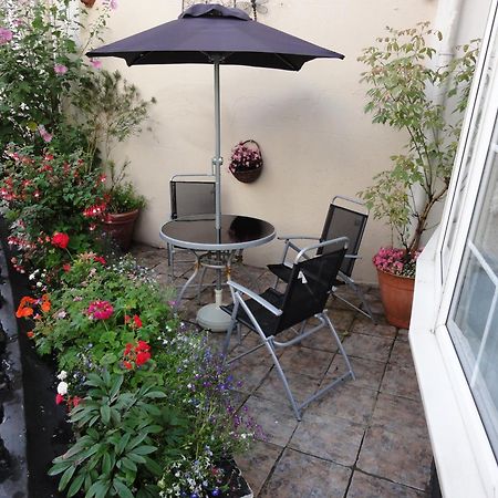 Edelweiss Guest House 더글러스 외부 사진