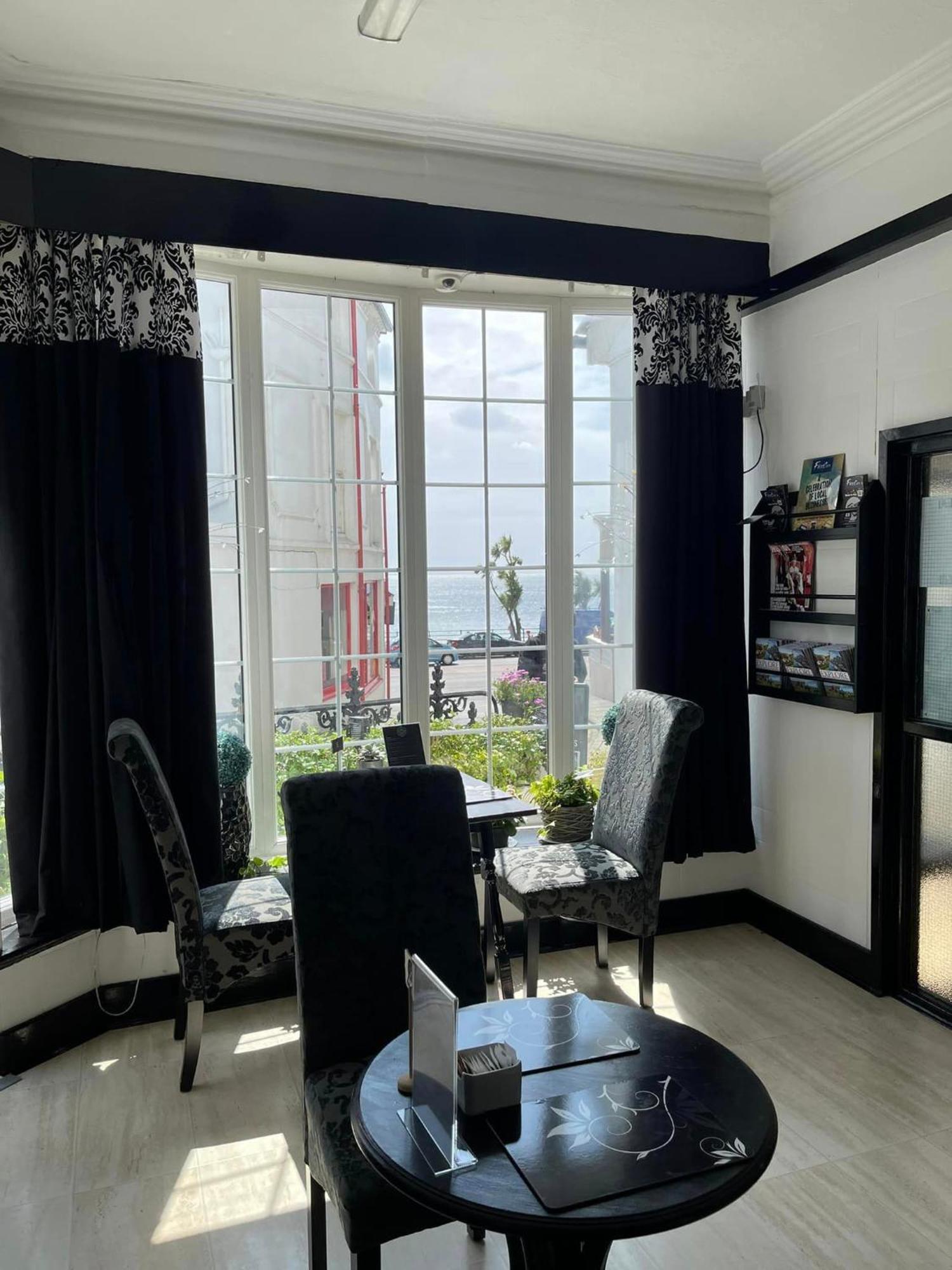 Edelweiss Guest House 더글러스 외부 사진