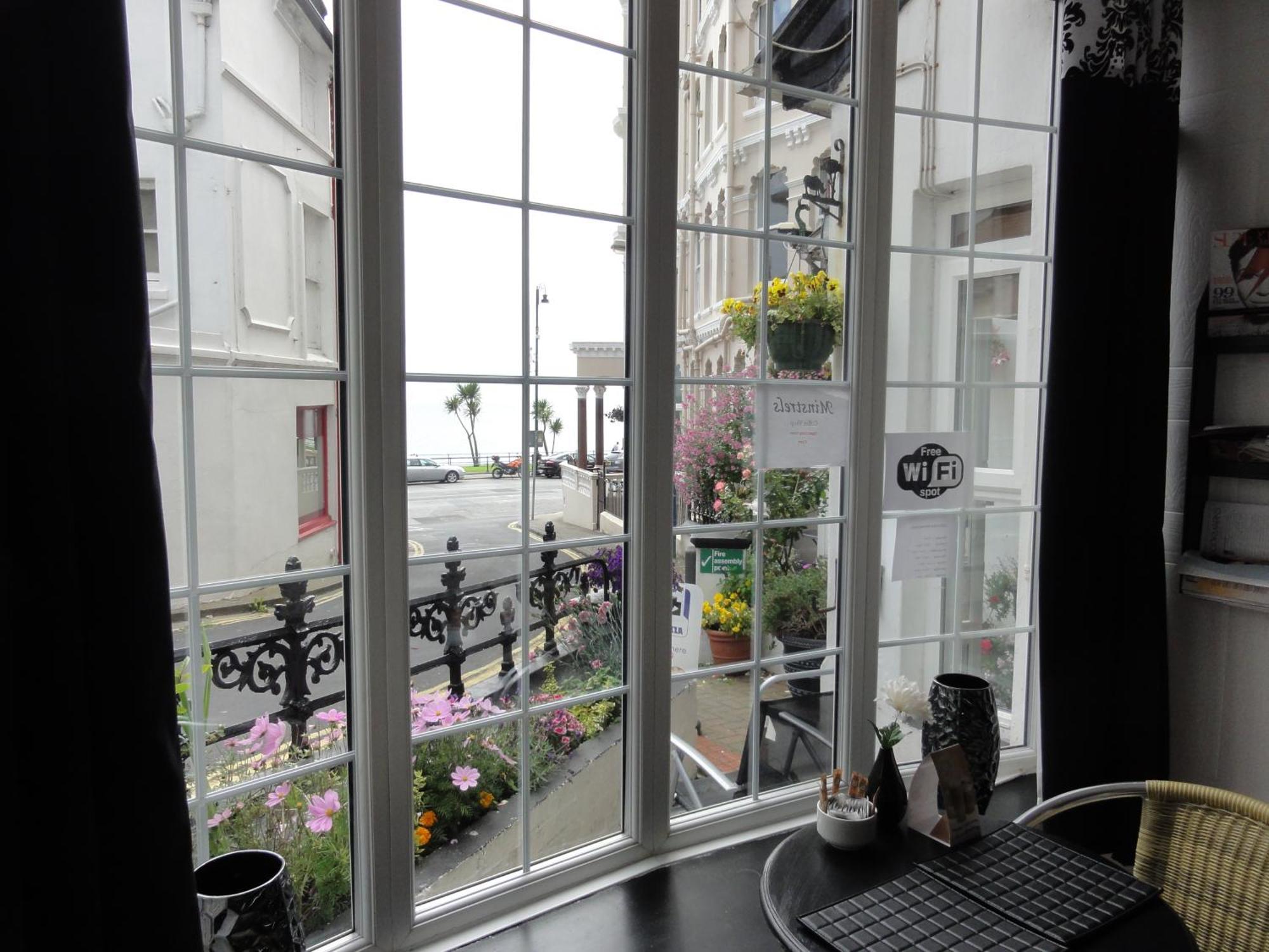 Edelweiss Guest House 더글러스 외부 사진