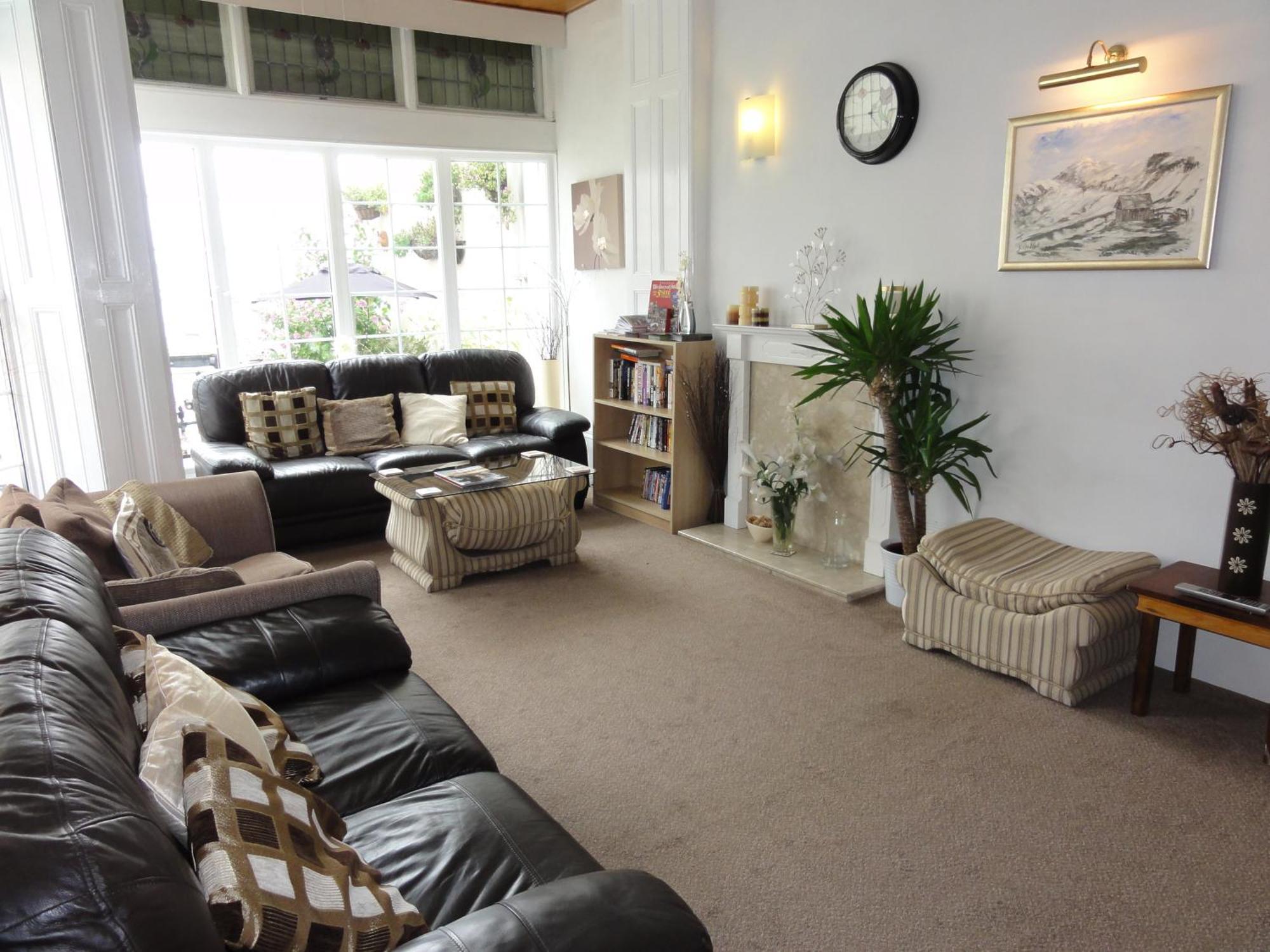 Edelweiss Guest House 더글러스 외부 사진