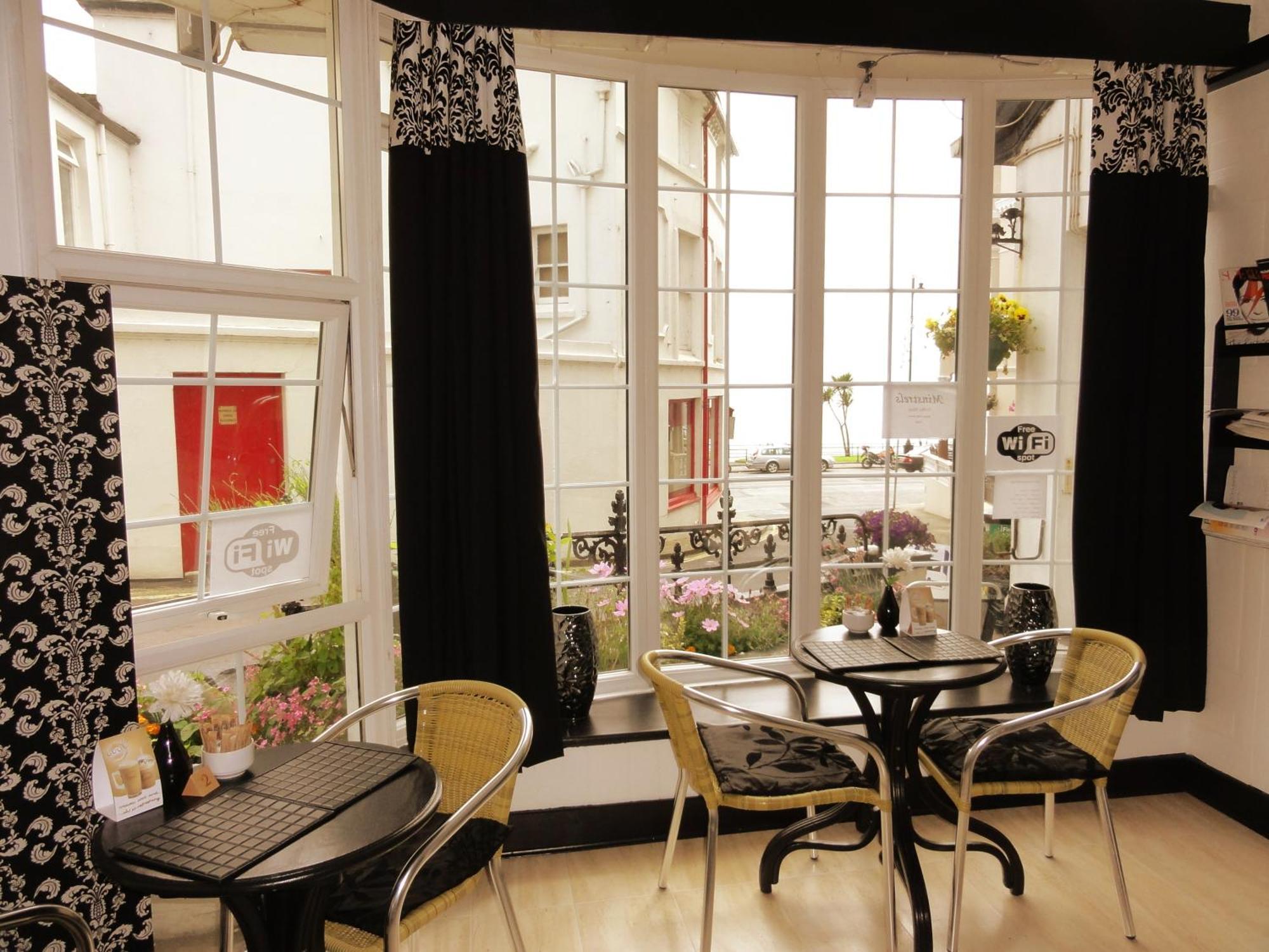 Edelweiss Guest House 더글러스 외부 사진