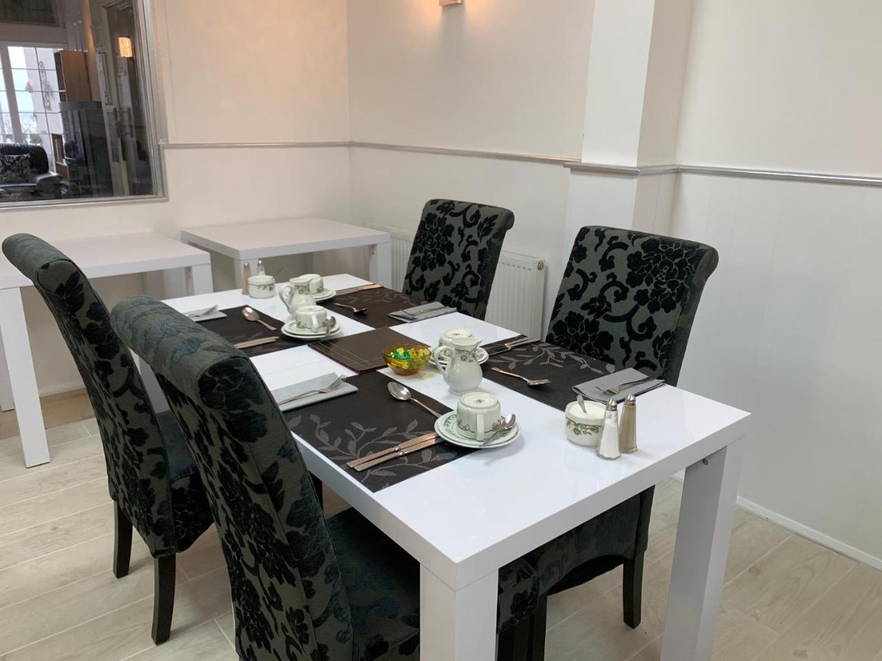 Edelweiss Guest House 더글러스 외부 사진